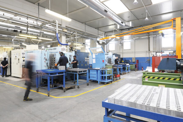 cei-hydraulic-manifolds_company_02